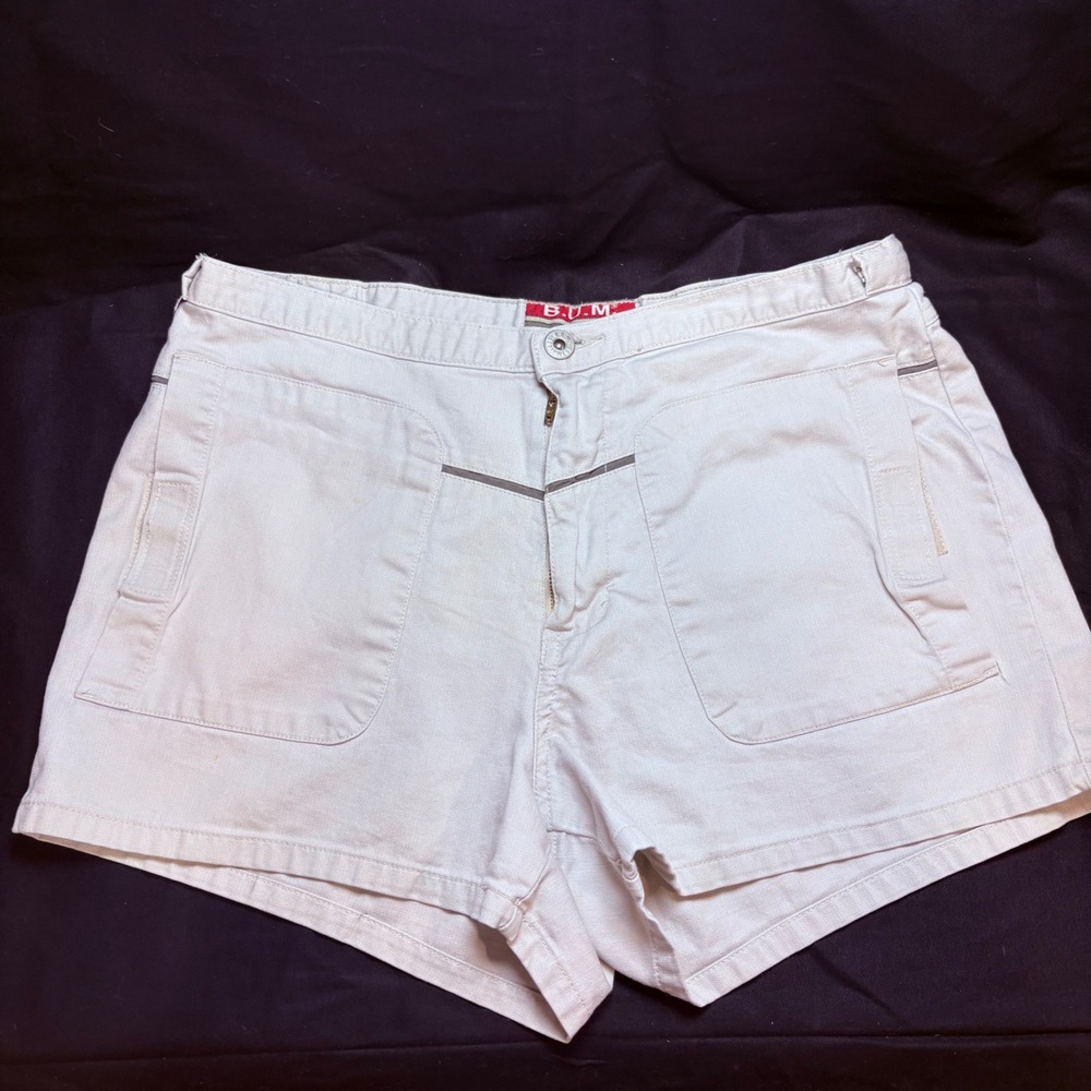 Vintage BUM Equipment American Classics Khaki Cotton High Waisted Shorts Size 11